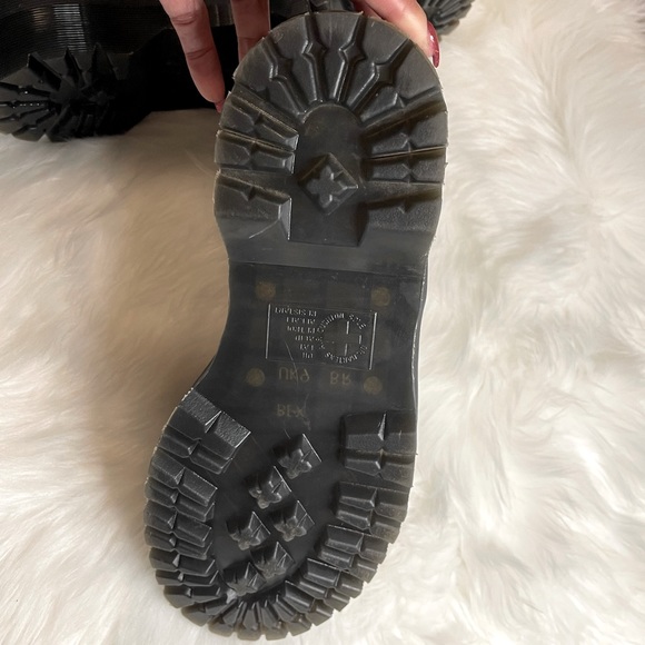 💝 Brand New Authentic  Lazy Oaf x Doc Marten Collaboration Boot Size 11 NWOB - Picture 8 of 17